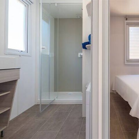 Mobilheim 6 Personen - Comfort | 3 Zi. | 6 Pers. | Erhöhte Terrasse | Clim.