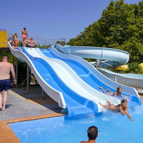 Camping Le Château de Galaure - Drôme - Image N°4