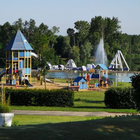 Camping du Lac de Cormoranche  - Ain - Image N°2