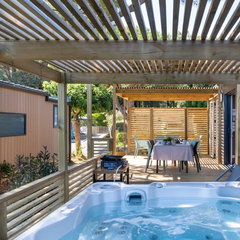 Mobilheim 6 personen - EXKLUSIV 3 Schlafzimmer Jacuzzi mit Master-Suite