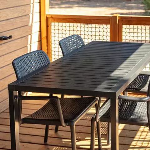 Mobilheim 4 Personen - Premium | 2 Schlafz. | 4 Pers. | Lounge Terrasse | Klimaanlage | TV