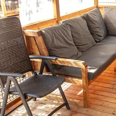 Mobilheim 4 Personen - Premium | 2 Schlafz. | 4 Pers. | Lounge Terrasse | Klimaanlage | TV