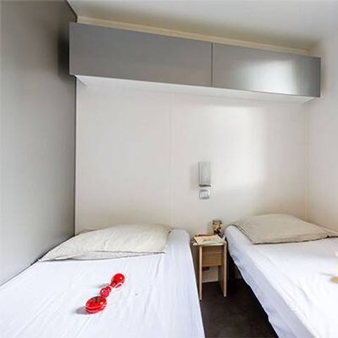 Mobilheim 4 personen - Premium | 2 Zi. | 4 Pers. | Erhöhte Terrasse | Klimaanlage | TV