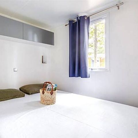 Mobilheim 4 personen - Premium | 2 Zi. | 4 Pers. | Erhöhte Terrasse | Klimaanlage | TV
