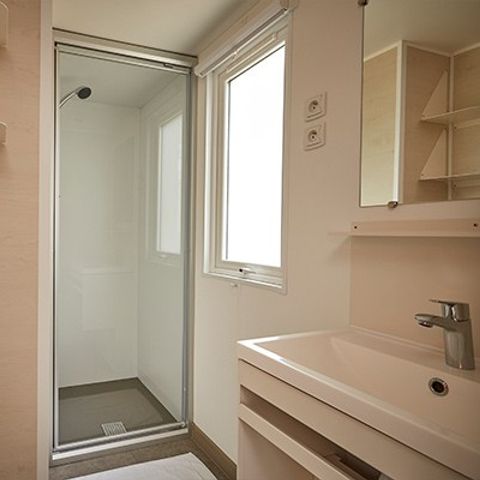 Mobilheim 4 personen - Ultimate | 2 Zi. | 4 Pers. | Erhöhte Terrasse | Klimaanlage | TV