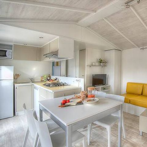 Mobilheim 6 personen - Ultimate | 3 Zi. | 6 Pers. | Erhöhte Terrasse | Jacuzzi | 2 Bäder | Klimaanlage | TV