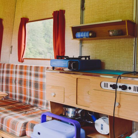 Wohnwagen 2 Personen - Kleiner Vintage-Wohnwagen inmitten der Domaine