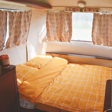 Wohnwagen 2 Personen - Kleiner Vintage-Wohnwagen inmitten der Domaine