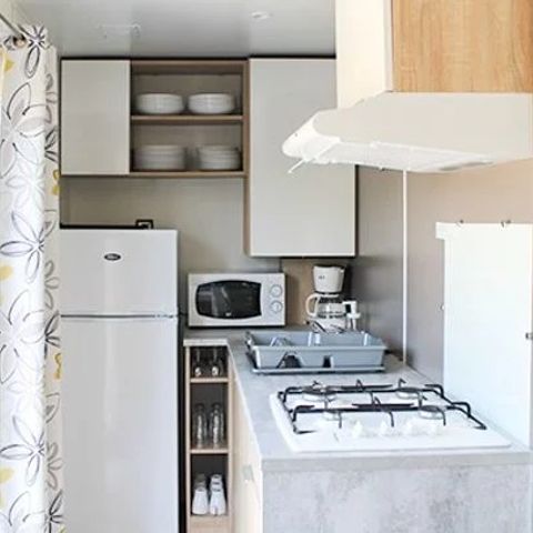 Mobilheim 4 Personen - Mobilheim | Comfort XL | 2 Zi. | 4 Pers. | Nicht überdachte Hochterrasse | TV