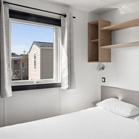 Mobilheim 4 Personen - Mobilheim | Comfort XL | 2 Zi. | 4 Pers. | Erhöhte Terrasse | 2 Bäder | Klimaanlage | TV