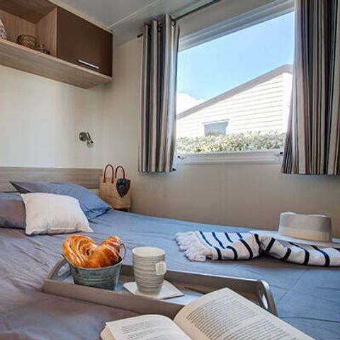 Mobilheim 4 Personen - Comfort | 2 Schlafz. | 4 Pers. | Erhöhte, nicht überdachte Terrasse | TV