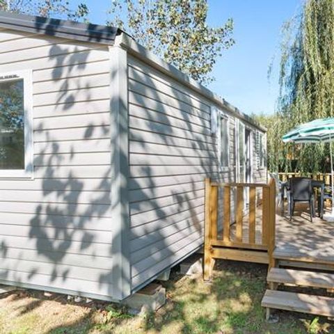 Mobilheim 4 Personen - Comfort | 2 Schlafz. | 4 Pers. | Nicht überdachte Hochterrasse