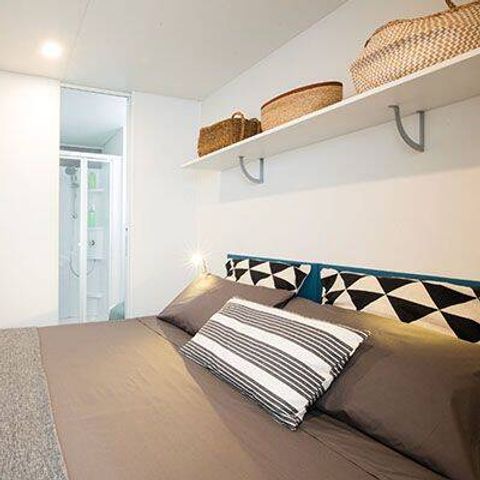 Mobilheim 4 Personen - Comfort | 2 Schlafz. | 4 Pers. | Erhöhte Terrasse | Klimaanlage