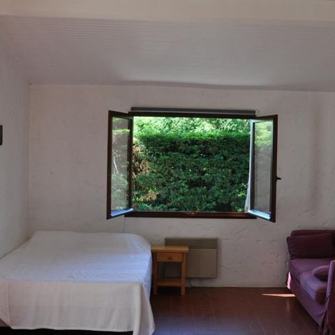 LANDHAUS 4 Personen - LE PUITS mit eigenem Garten