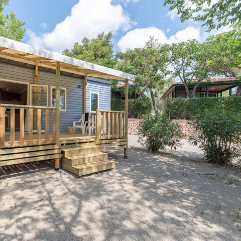 Mobilheim 6 Personen - Premium | 3 Zi. | 6 Pers. | Erhöhte Terrasse | 1 Bad | Klimaanlage