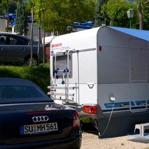 Stellplatz - Wohnmobil, Zeltanhänger, Wohnwagen