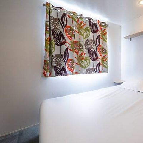 Mobilheim 4 Personen - Comfort | 2 Schlafz. | 4 Pers. | Erhöhte Terrasse