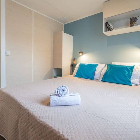 Mobilheim 4 Personen - Comfort | 2 Schlafz. | 4 Pers. | Erhöhte Terrasse