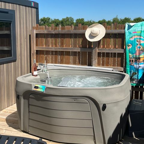 Mobilheim 6 Personen - TRIO PREMIUM JACUZZI