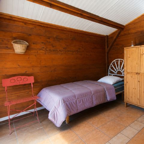 Chalet 2 Personen - Kleines Holzchalet Schlafsaal (ohne Küche und Wasser)