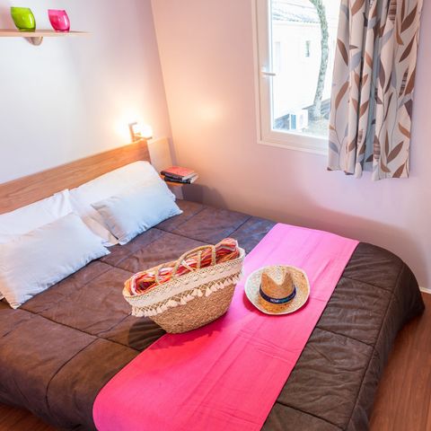 Mobilheim 6 Personen - Classic | 2 Schlafz. | 4/6 Pers. | Erhöhte, nicht überdachte Terrasse | Clim.