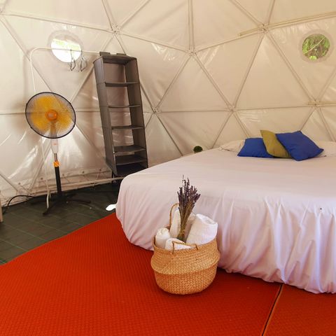 AUßERGEWÖHNLICHE UNTERKUNFT 4 Personen - DOME-ZELT