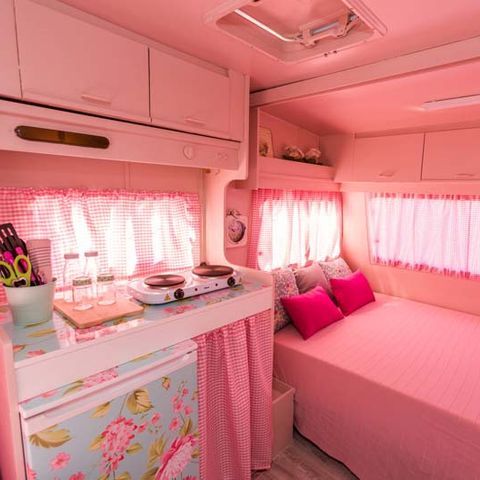 Wohnwagen 2 Personen - Rosa Hortensia, ohne Sanitäranlagen