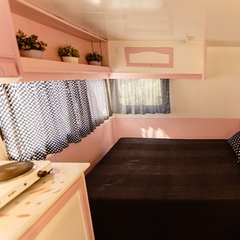 Wohnwagen 4 Personen - Rosa Plumas, ohne Sanitäranlagen