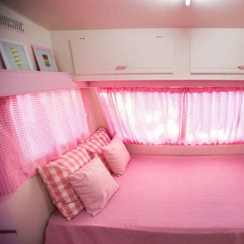 Wohnwagen 5 Personen - Rosa Colorete ohne Sanitäranlagen