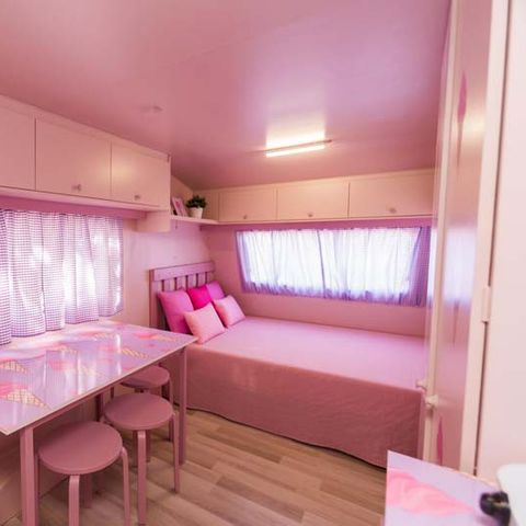 Wohnwagen 4 Personen - Rosa Capricho, ohne Sanitär