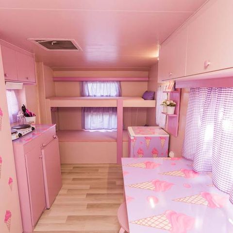 Wohnwagen 4 Personen - Rosa Capricho, ohne Sanitär