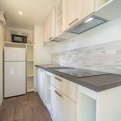 Mobilheim 4 Personen - Mobilheim | Ultimate | 2 Zi. | 4 Pers. | Erhöhte Terrasse | 2 Bäder | Klima.