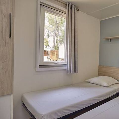 Mobilheim 4 Personen - Comfort | 2 Schlafz. | 4 Pers. | Einfache Terrasse | Klimaanlage