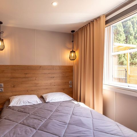 Mobilheim 6 Personen - Mobilheim | Ultimate | 3 Schlafz. | 6 Pers. | Erhöhte Terrasse | Jacuzzi | 2 Bäder | Klima.