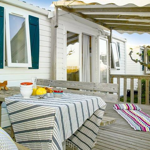 Mobilheim 4 Personen - Comfort | 2 Schlafz. | 4 Pers. | Erhöhte Terrasse | Klimaanlage