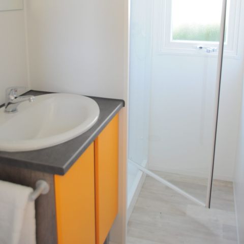 Mobilheim 6 personen - DECLICK mit halbüberdachter Terrasse