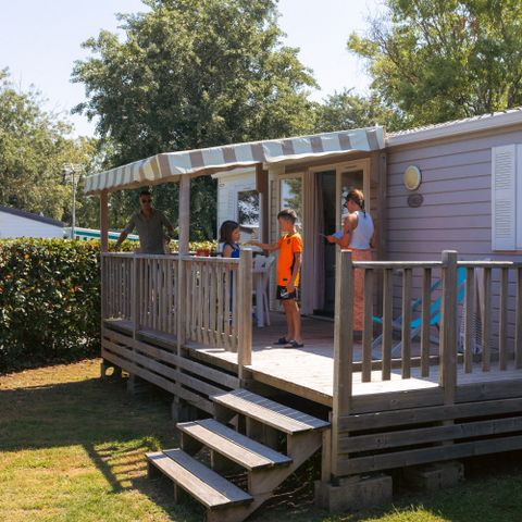 Mobilheim 8 Personen - Mobilheim Sand 40m² (4 Zimmer) + TV + Überdachte Terrasse (+ 8 Jahre) 8 Pers.