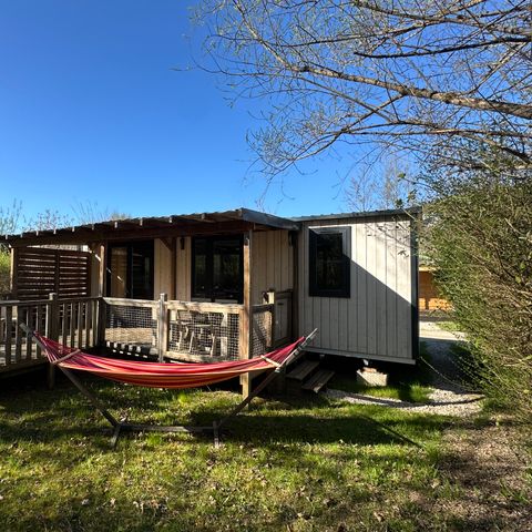 Mobilheim 4 personen - Cottage Mahaut Prestige - 32m² - 2 Zimmer, XXL-Duschraum, Raffiniertheit und Modernität