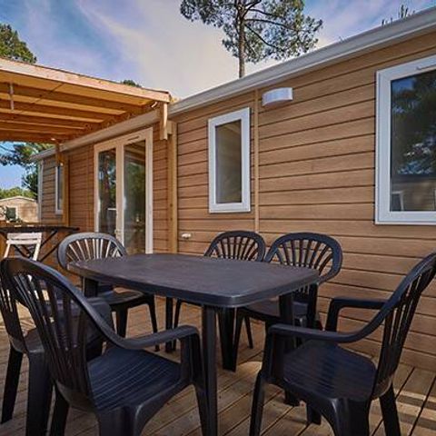 Mobilheim 6 Personen -  Comfort | 3 Zi. | 6 Pers. | Erhöhte Terrasse | 1 Bad | Klimaanlage | TV