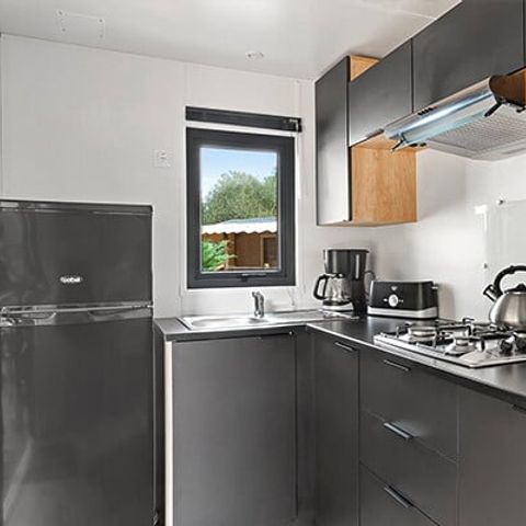Mobilheim 4 Personen - Mobilheim | Premium | 2 Zi. | 4 Pers. | Hochterrasse | 2 Bäder | Klimaanlage | TV