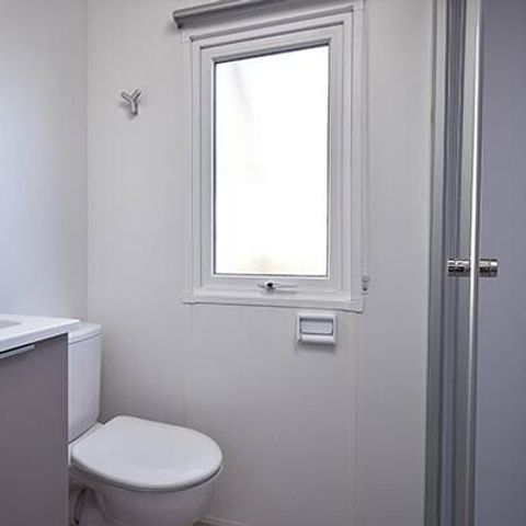 Mobilheim 6 Personen - Comfort | 3 Zi. | 6 Pers. | Erhöhte Terrasse | 2 Bäder | Klimaanlage