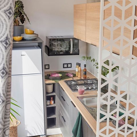 Mobilheim 5 personen - 2 Schlafzimmer - halbüberdachte Terrasse