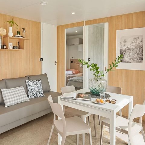 Mobilheim 5 Personen - 2 Schlafzimmer - halbüberdachte Terrasse