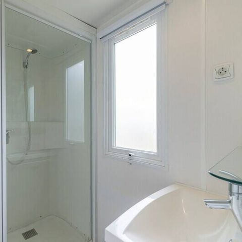 Mobilheim 6 personen - Classic | 2 Schlafz. | 6 Pers. | Erhöhte Terrasse | 1 Bad | Klimaanlage