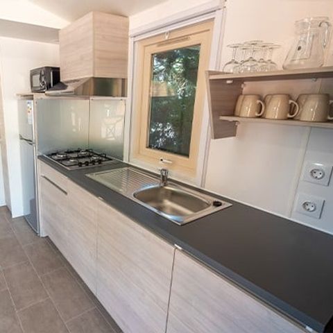 Mobilheim 4 personen - Comfort XL | 2 Zi. | 4 Pers. | Erhöhte Terrasse | Klim.