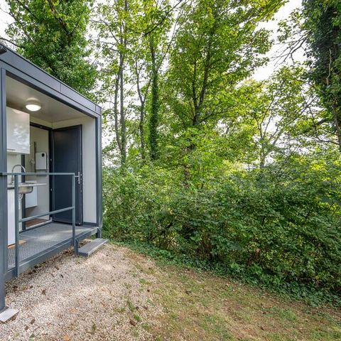 Stellplatz - Pauschale Stellplatz Prestige mit privaten Sanitäranlagen