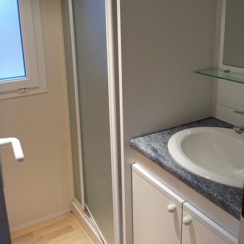 Chalet 2 Personen - Das gemütliche Häuschen "TOI ET MOI" 2pers ein einziges Zimmer Fernseher und überdachte Terrasse
