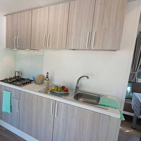 Mobilheim 4 Personen - Mobilheim | Comfort | 2 Zi. | 4 Pers. | Erhöhte Terrasse | 2 Bäder | Klim.