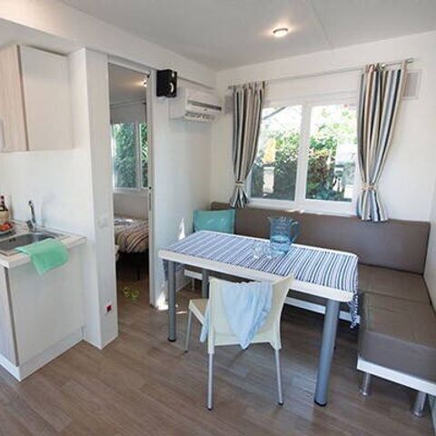 Mobilheim 4 Personen - Mobilheim | Comfort | 2 Zi. | 4 Pers. | Erhöhte Terrasse | 2 Bäder | Klim.