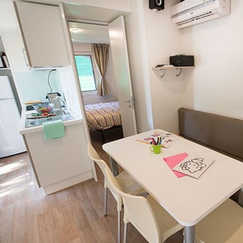 Mobilheim 6 personen - Classic | 3 Schlafzimmer | 6 Personen | Überhöhte, nicht überdachte Terrasse | 1 Badezimmer | Klimaanlage